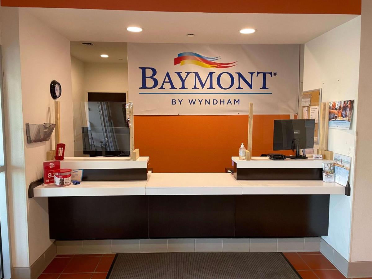 Готель Baymont By Wyndham Віллістон Екстер'єр фото
